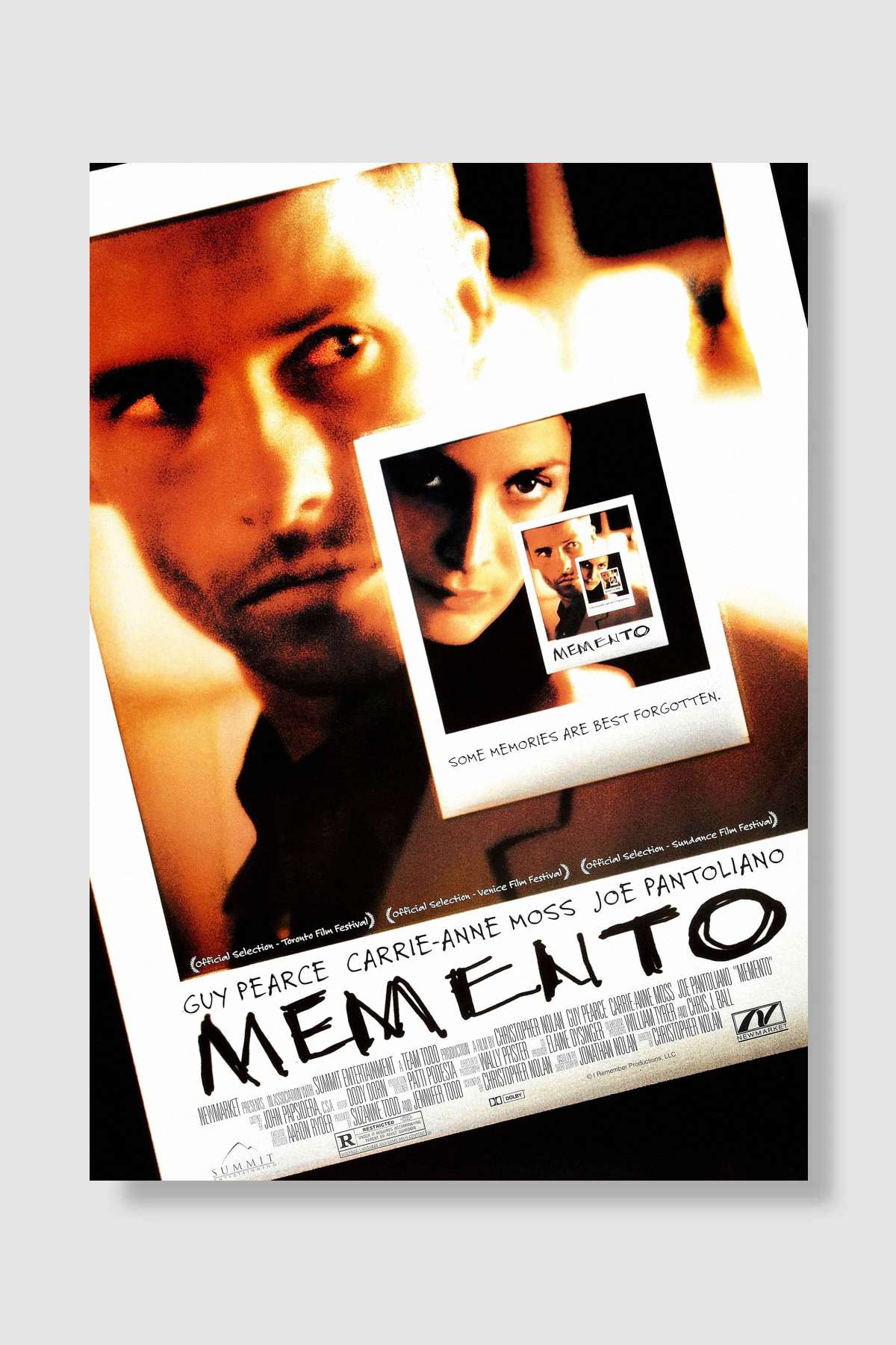 Akıl Defteri - Memento Film Poster Çerçevesiz Yüksek Kalite Film Afiş Duvar Poster