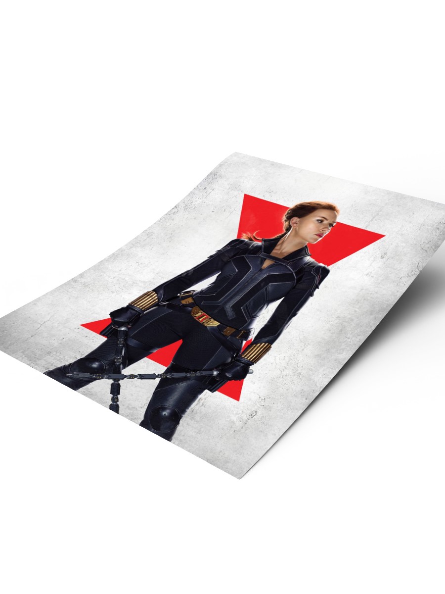 Black Widow Pose Poster, Çerçevesiz Tv Film Poster