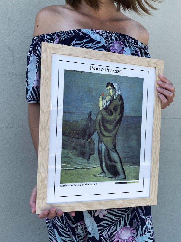 Pablo Picasso Mother and child on the beach Poster